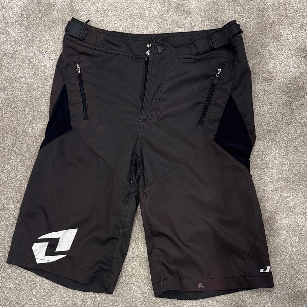 Mountain bike shorts